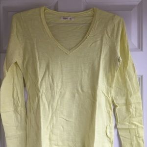 ⏰ Old Navy Yellow V-neck sweater